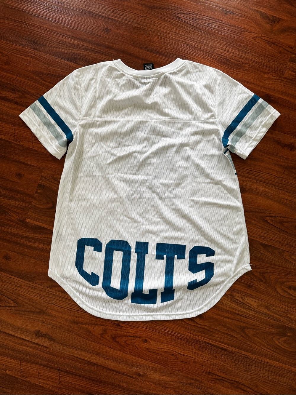 Indianapolis Colts Graphic Football Tee Shirt - White & Blue Women’s Fandom - Picture 5 of 9